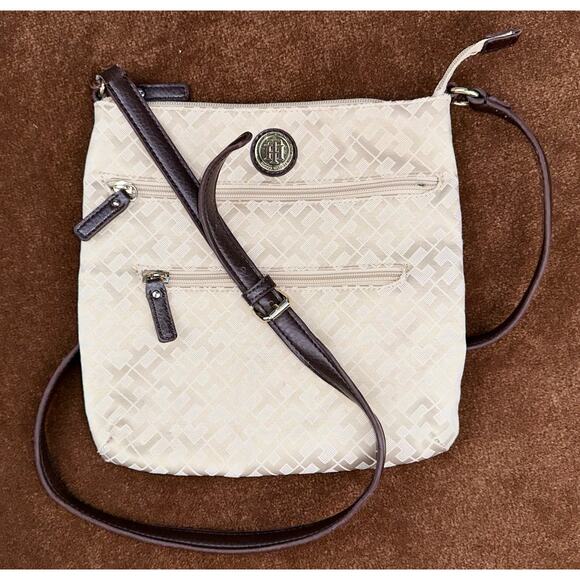 Tommy Hilfiger Tan & Brown Faux Leather TH Signature Medium Purse - Picture 1 of 5